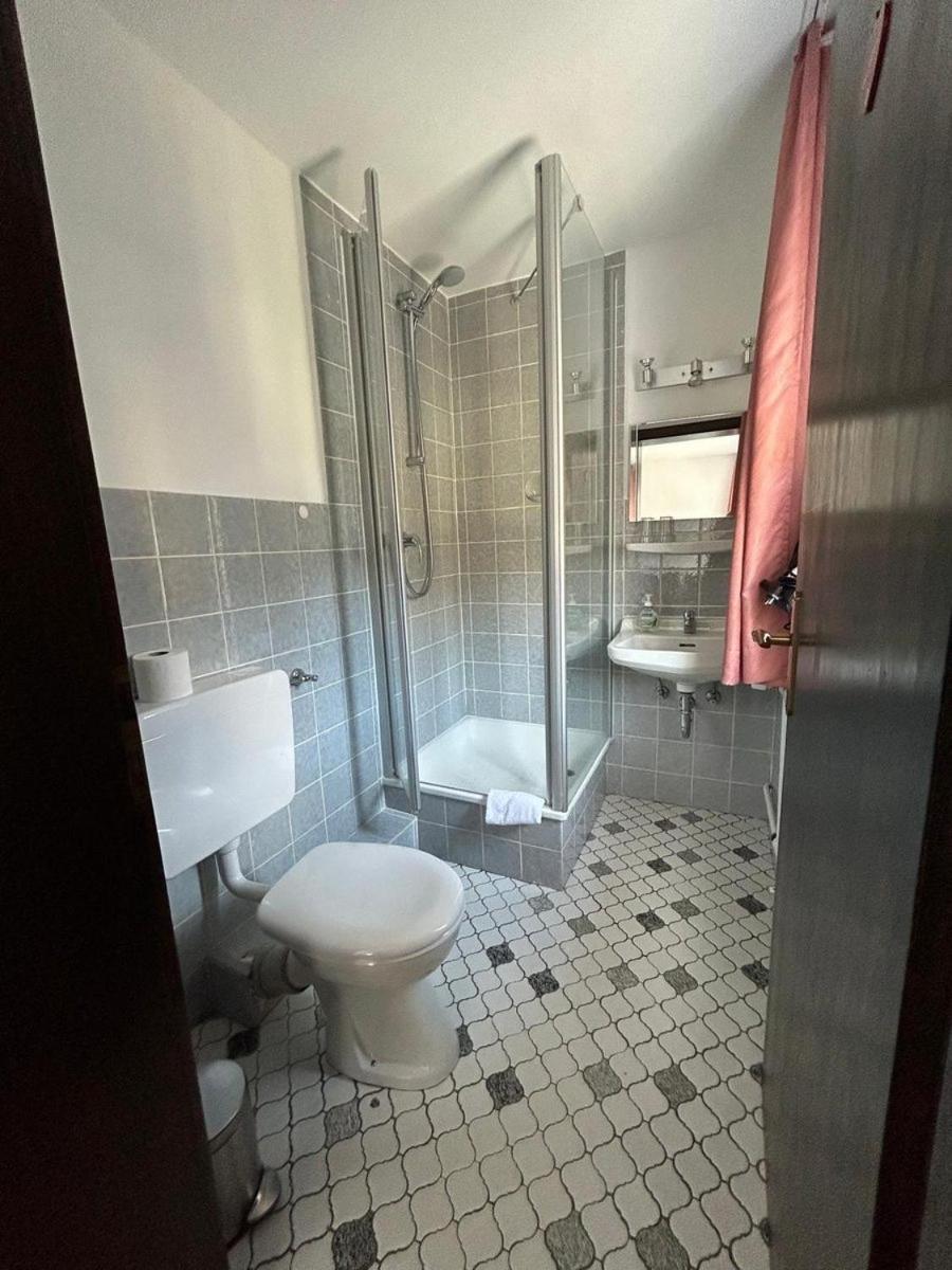 Garni Hotel Im Fachwerkhof ซิมเมอร์อาท ภายนอก รูปภาพ