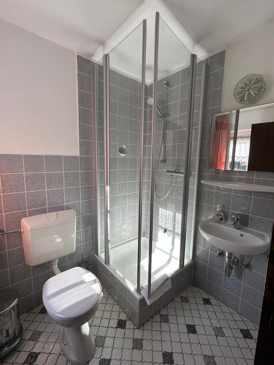 Garni Hotel Im Fachwerkhof ซิมเมอร์อาท ภายนอก รูปภาพ